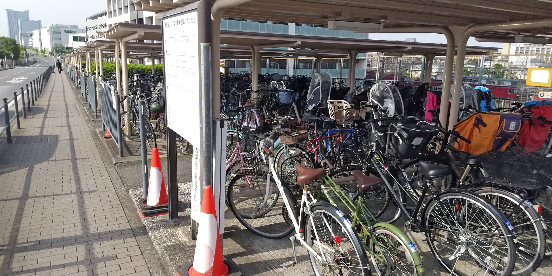 新川崎駅周辺自転車等駐車場第2施設の写真